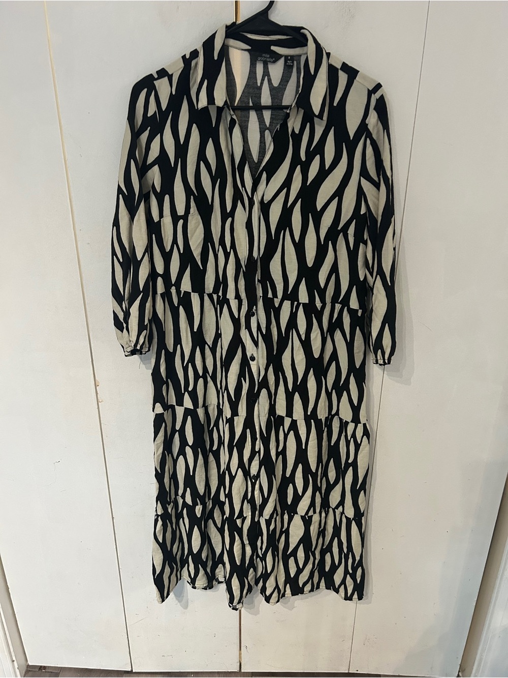 Mlle Gabrielle Black & Cream Abstract-Print Midi Shirt Dress